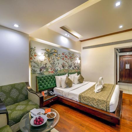 Hotel Saffron Leaf Dehradun Exterior photo