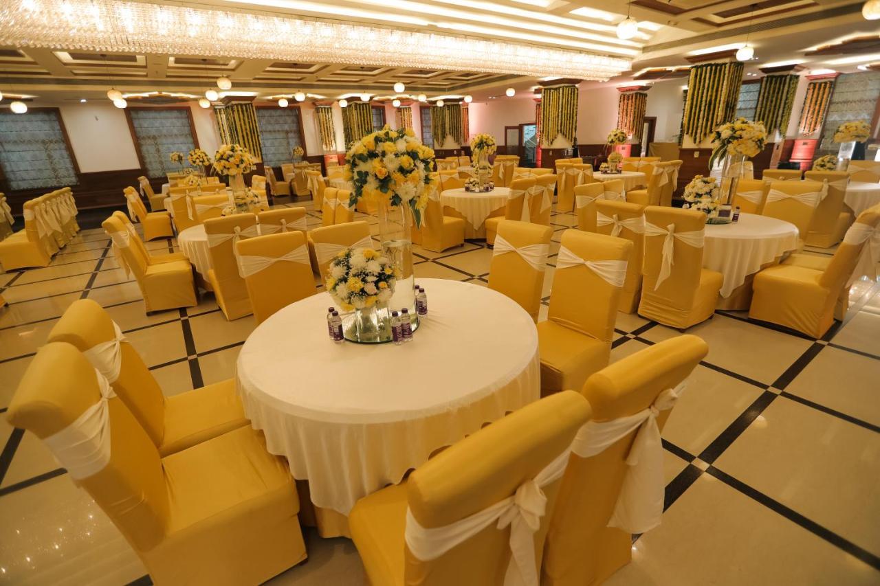 Hotel Saffron Leaf Dehradun Exterior photo