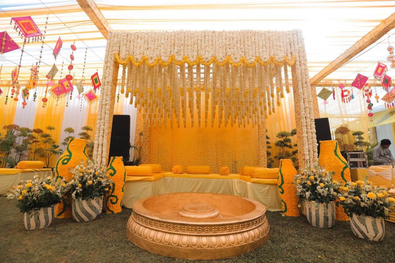 Hotel Saffron Leaf Dehradun Exterior photo