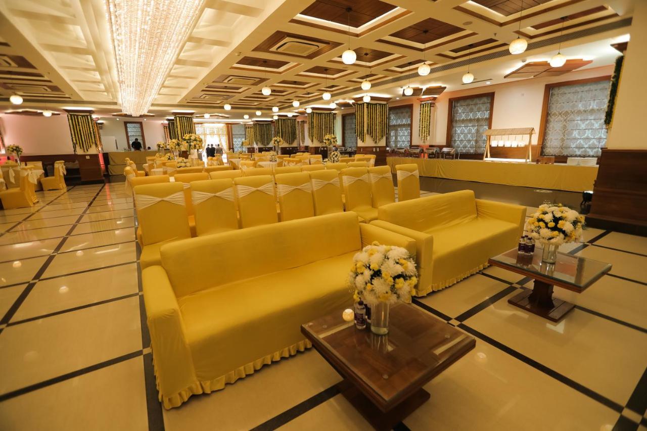Hotel Saffron Leaf Dehradun Exterior photo