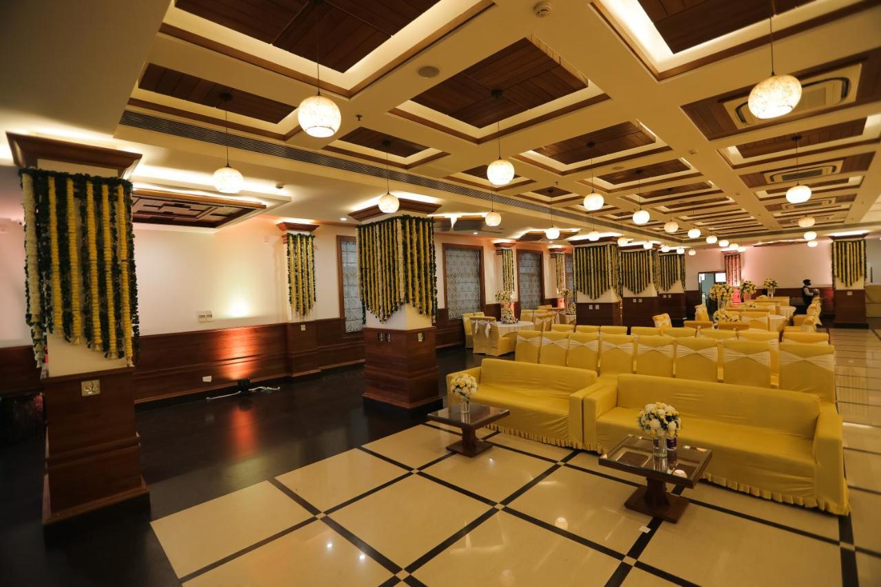 Hotel Saffron Leaf Dehradun Exterior photo