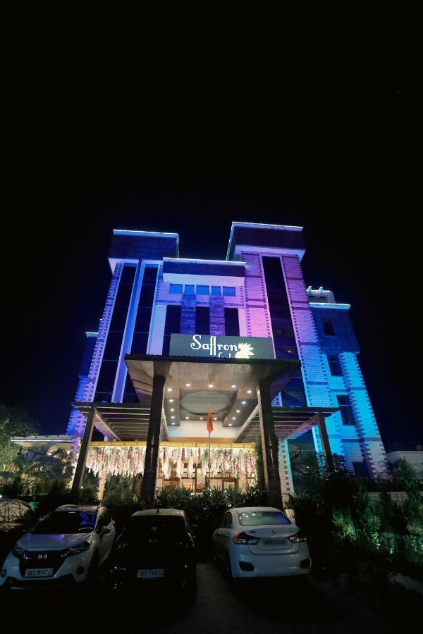 Hotel Saffron Leaf Dehradun Exterior photo