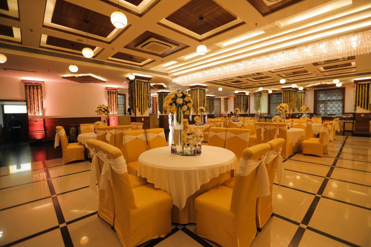 Hotel Saffron Leaf Dehradun Exterior photo