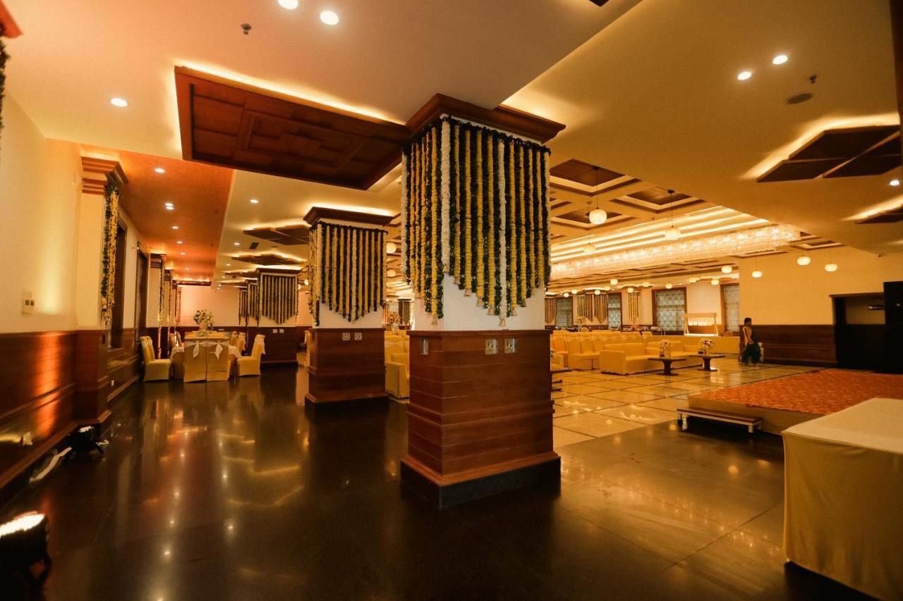 Hotel Saffron Leaf Dehradun Exterior photo