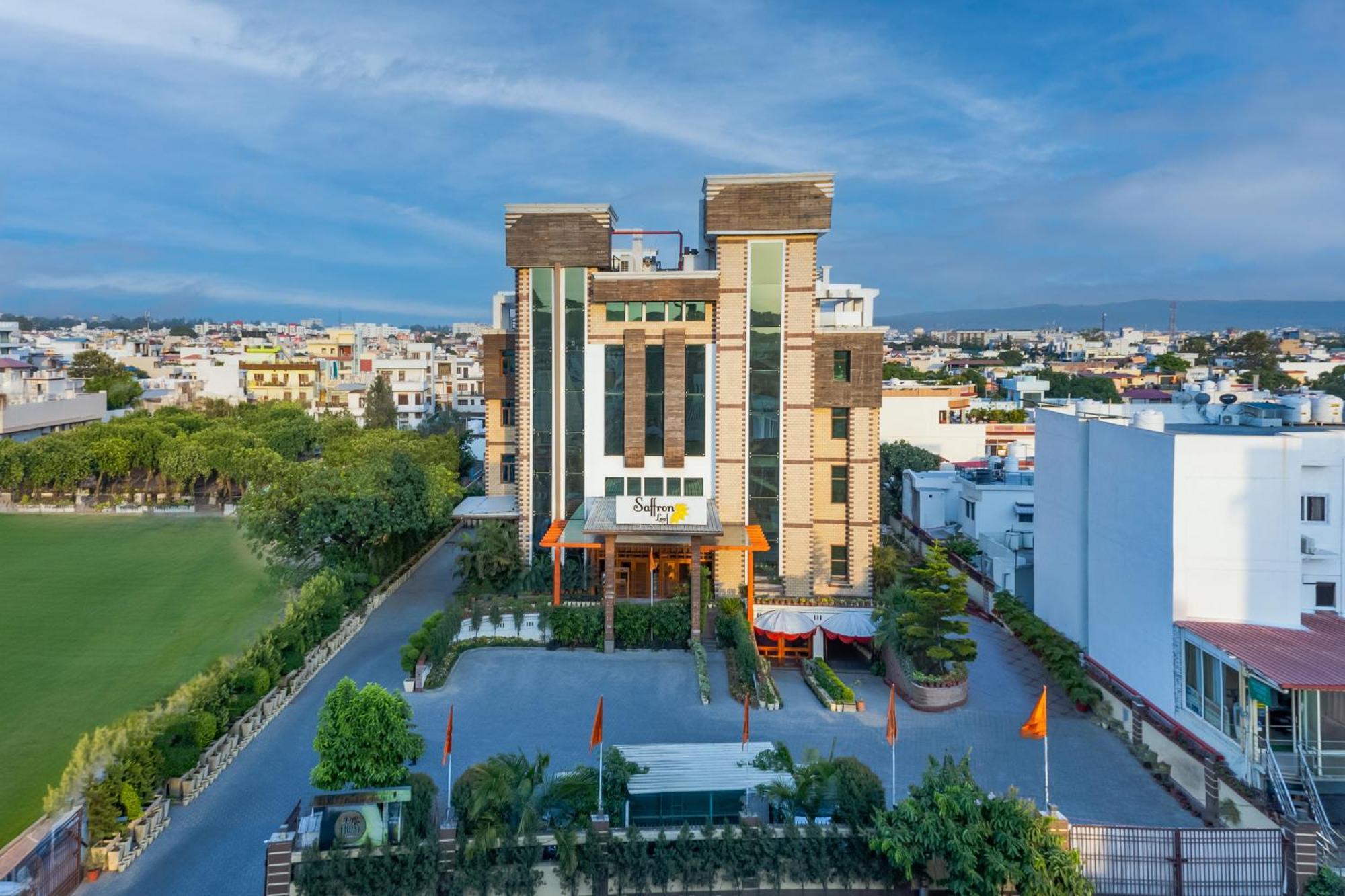 Hotel Saffron Leaf Dehradun Exterior photo