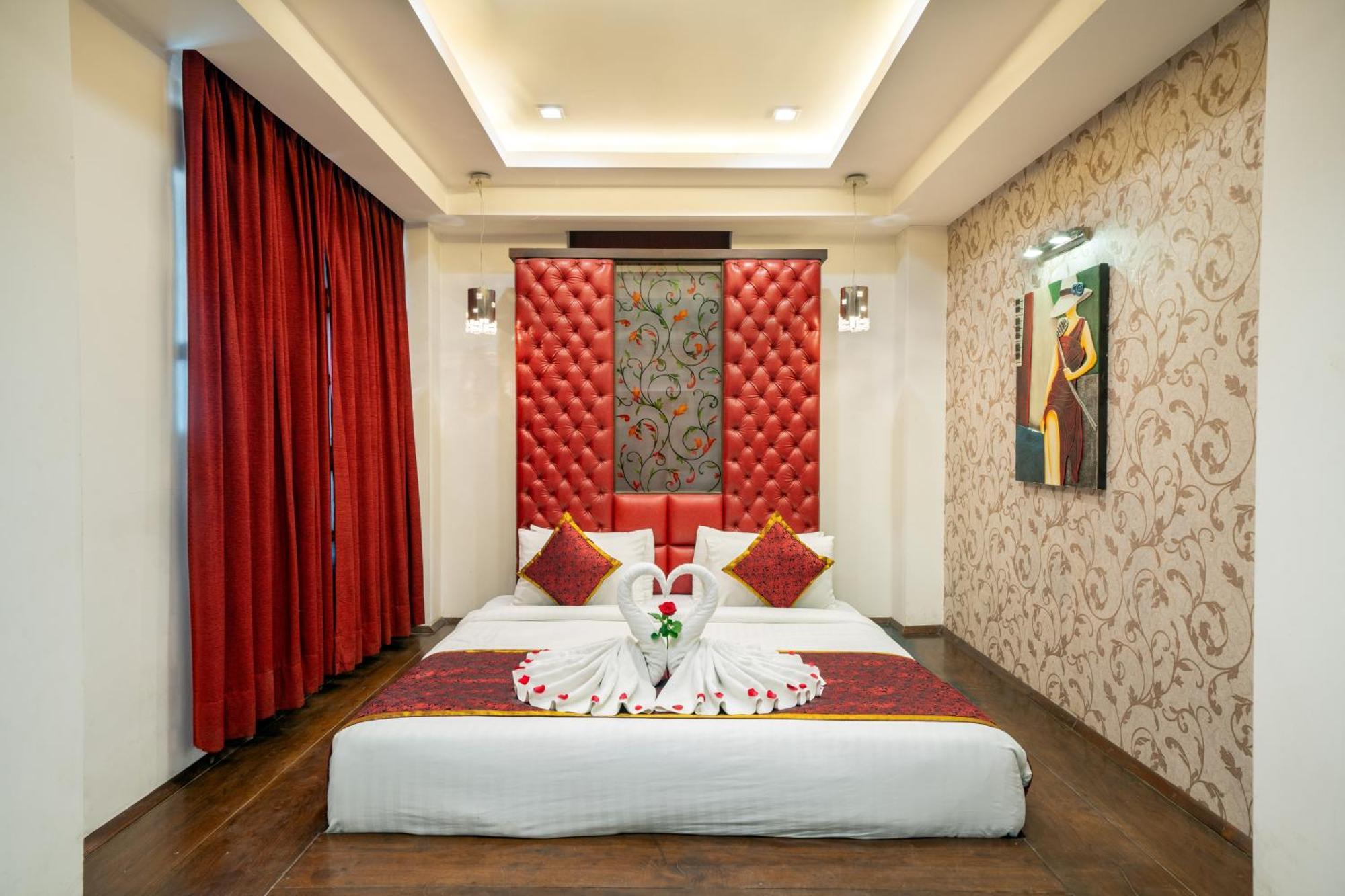 Hotel Saffron Leaf Dehradun Exterior photo