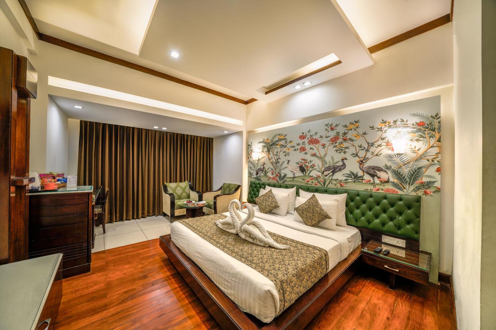 Hotel Saffron Leaf Dehradun Exterior photo