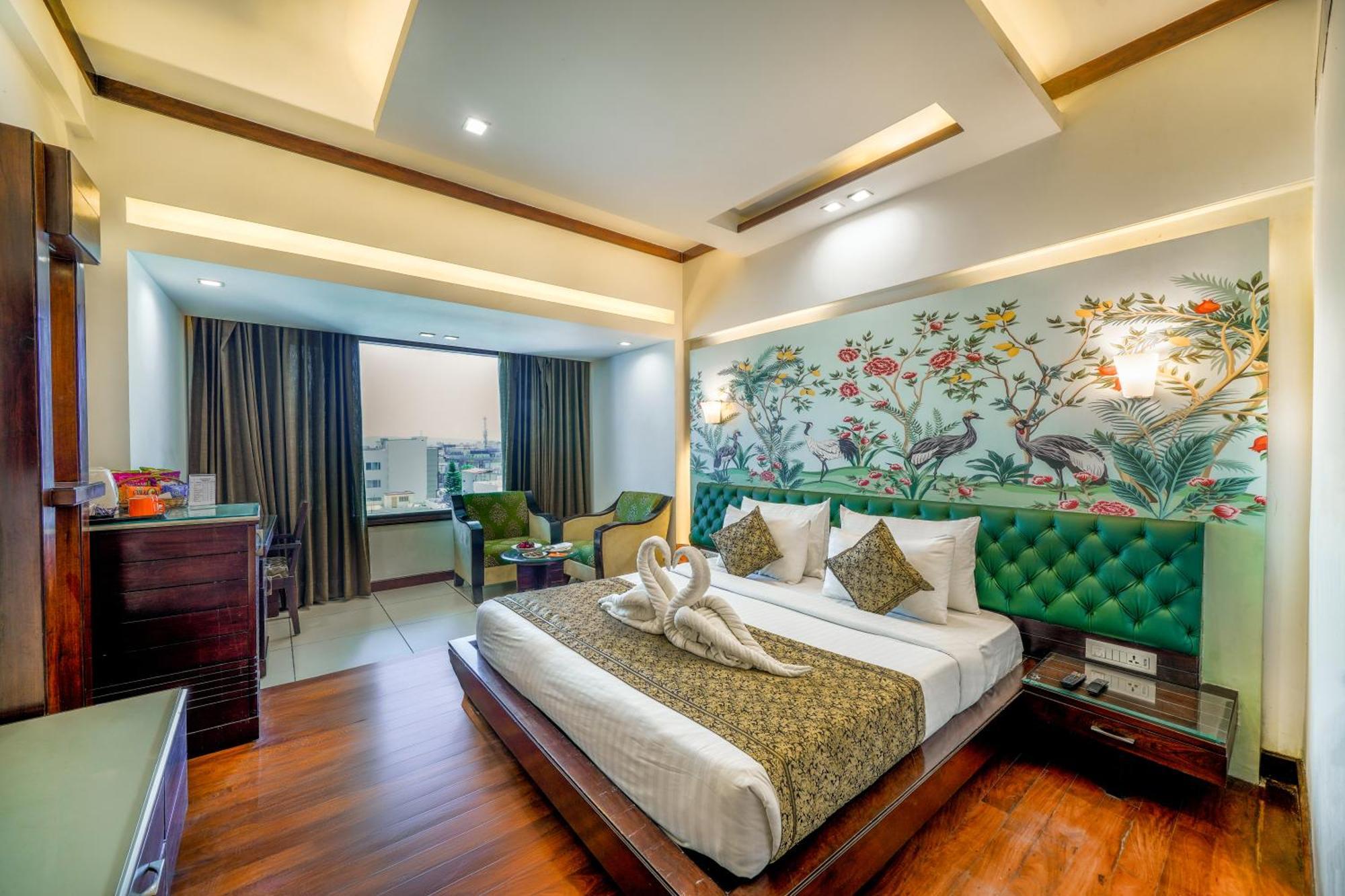 Hotel Saffron Leaf Dehradun Exterior photo