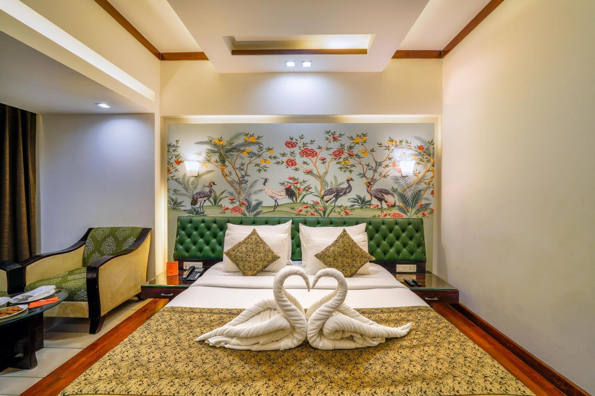 Hotel Saffron Leaf Dehradun Exterior photo