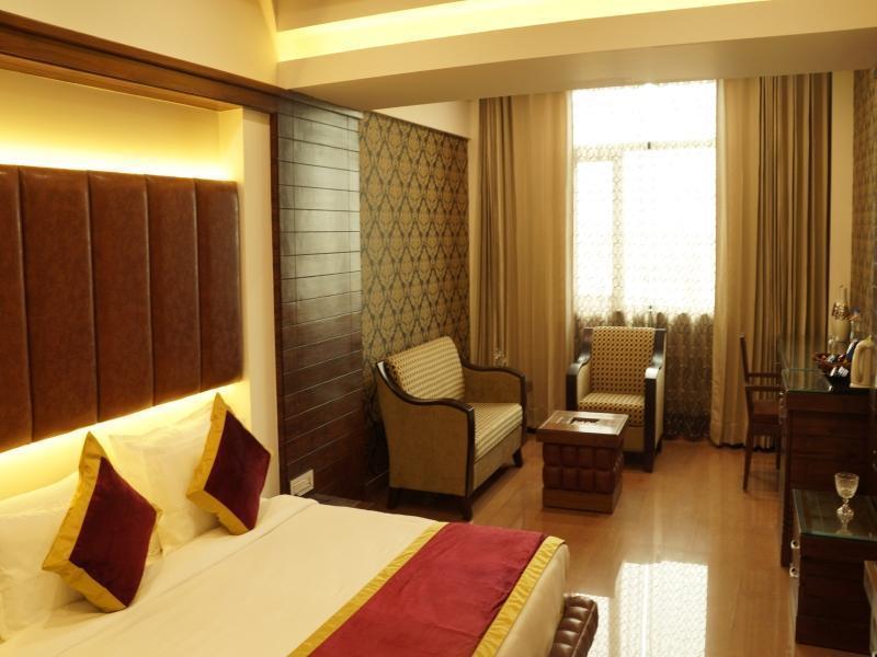 Hotel Saffron Leaf Dehradun Exterior photo