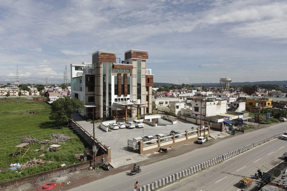 Hotel Saffron Leaf Dehradun Exterior photo